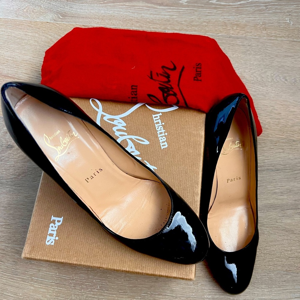 Louboutin Shoes size 38
